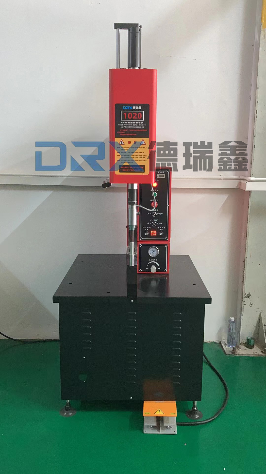 DRX1020液压压铆机