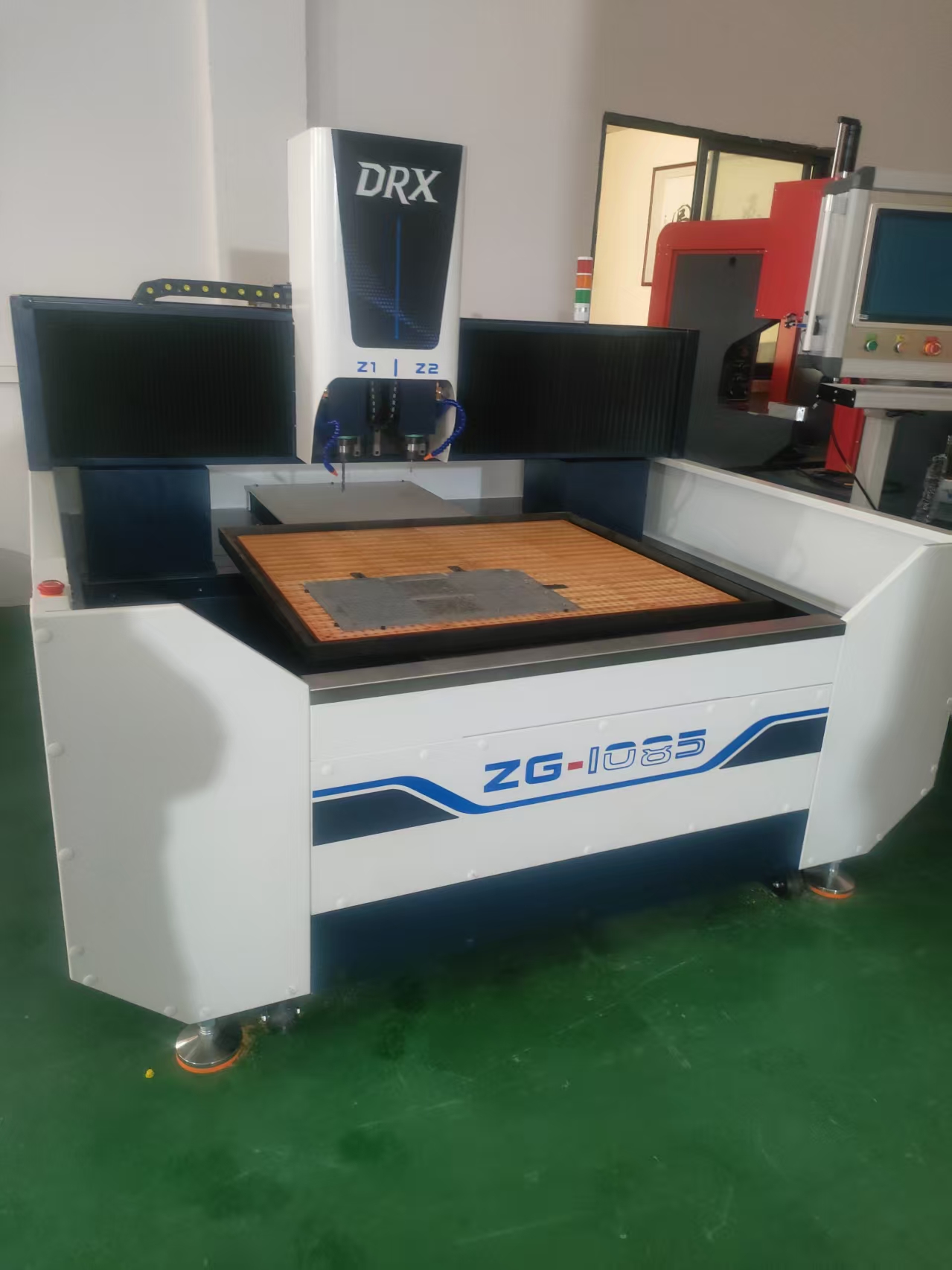 全自动沉孔攻牙一体机